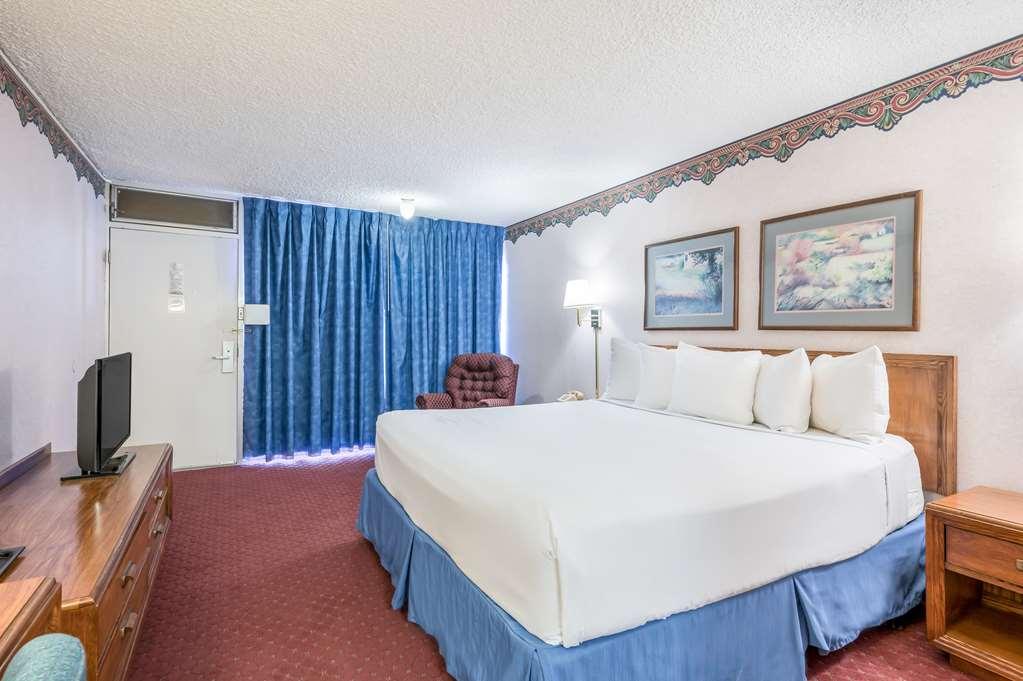 Americas Best Value Inn St. Joseph At I-29 Номер фото