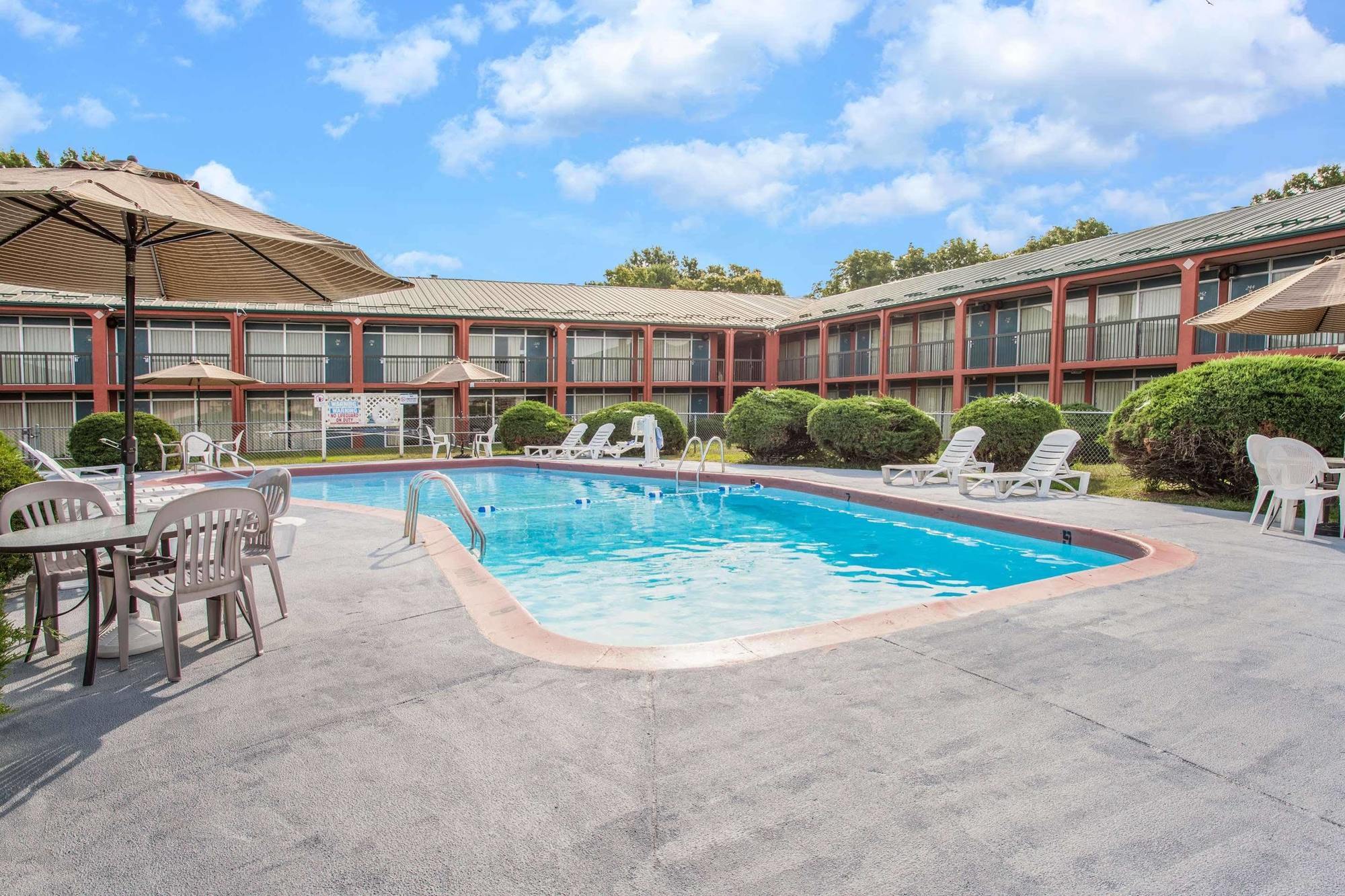 Americas Best Value Inn St. Joseph At I-29 Экстерьер фото