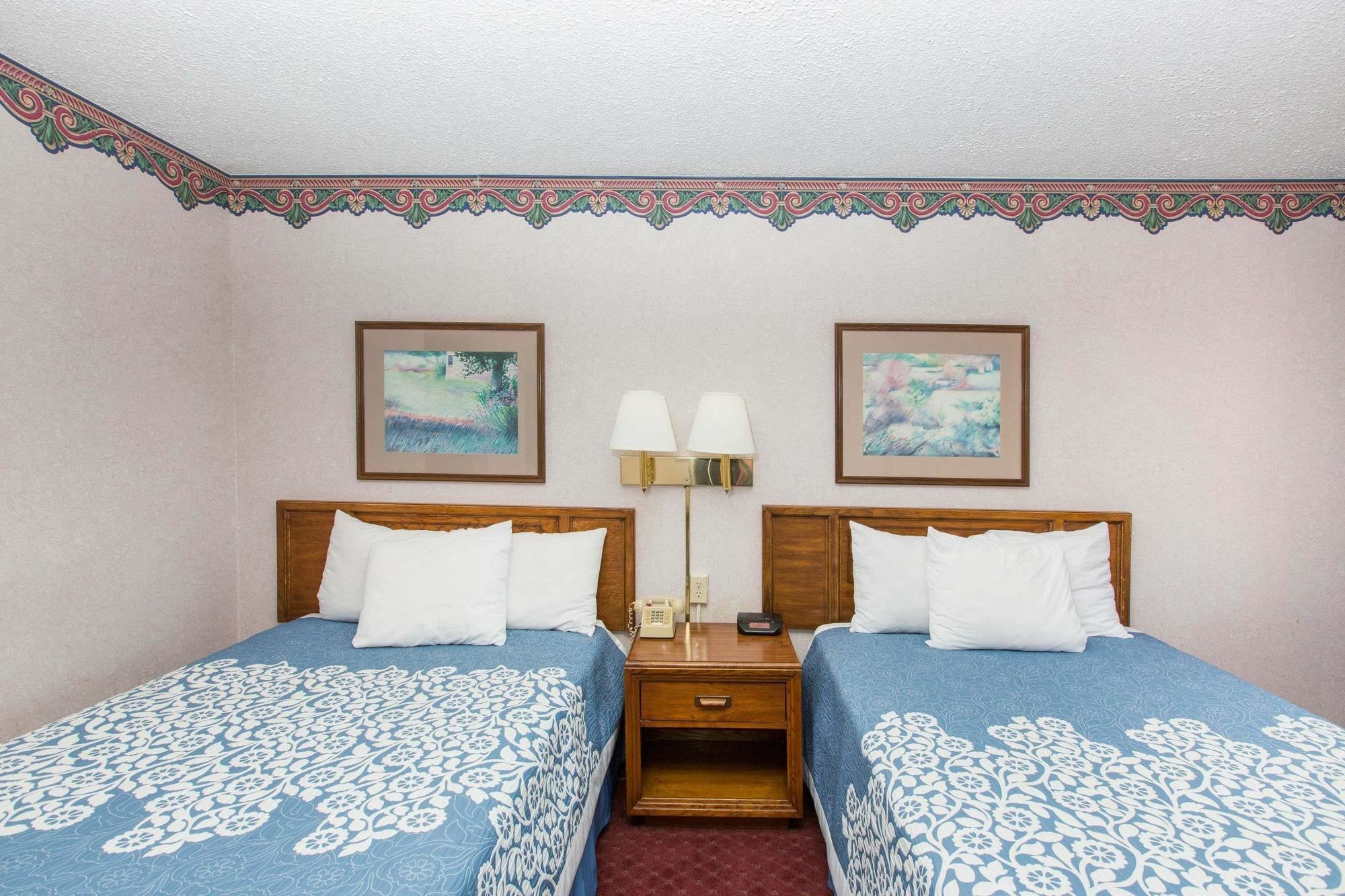 Americas Best Value Inn St. Joseph At I-29 Экстерьер фото