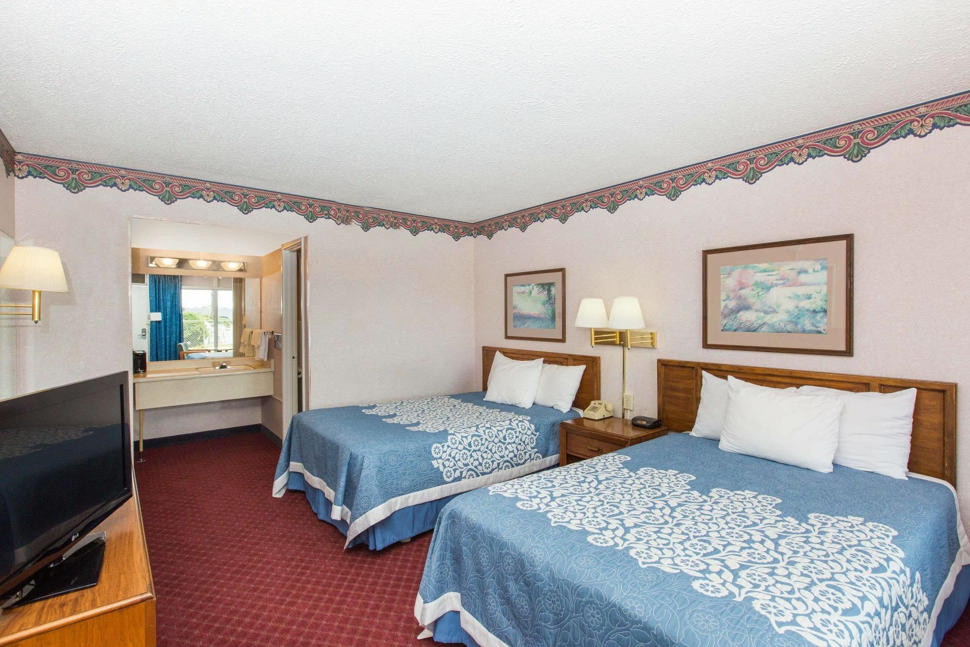 Americas Best Value Inn St. Joseph At I-29 Экстерьер фото