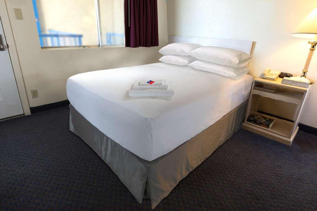Americas Best Value Inn St. Joseph At I-29 Экстерьер фото